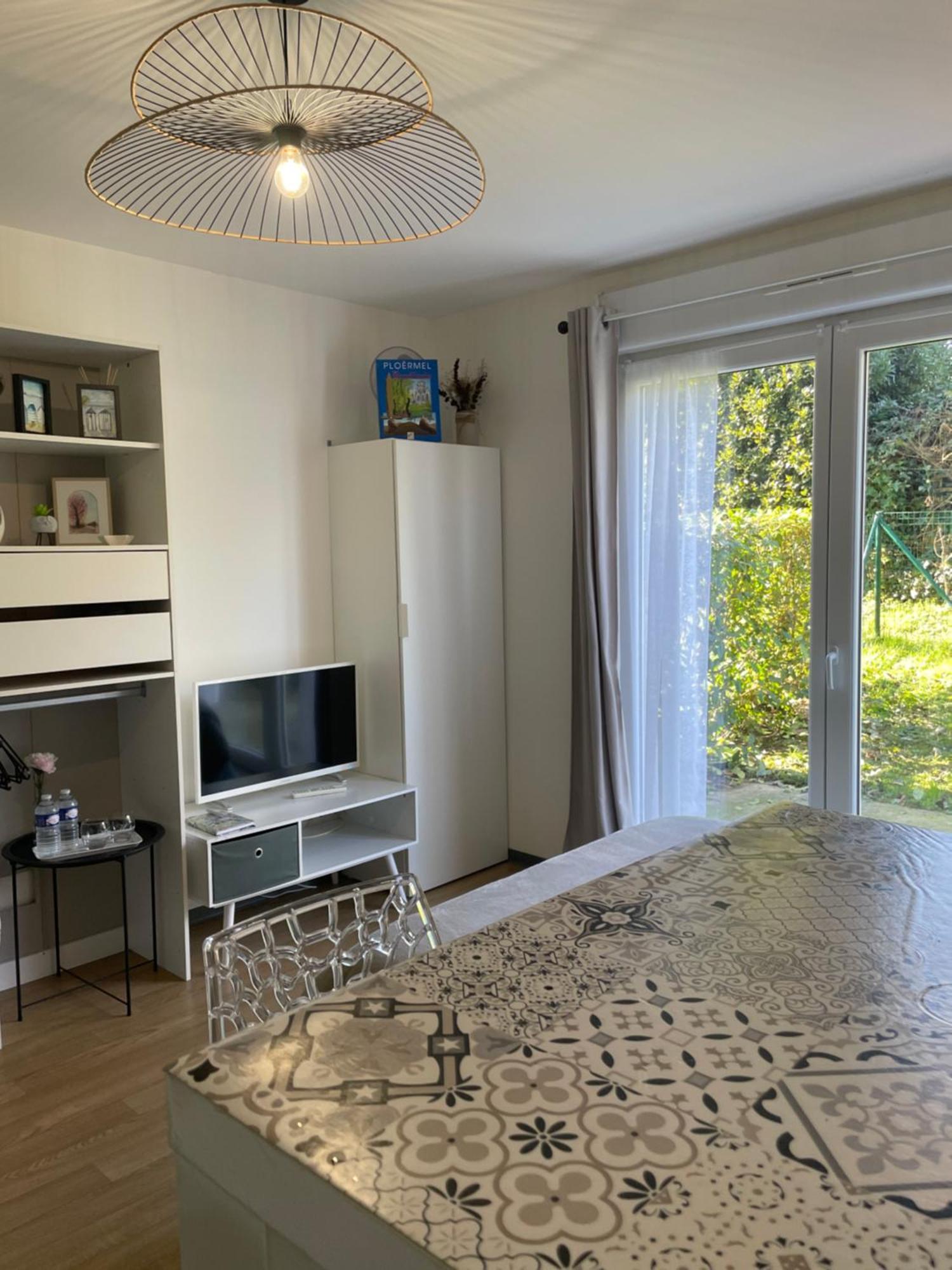 Le Jardin De Broceliande Apartman Ploërmel Kültér fotó